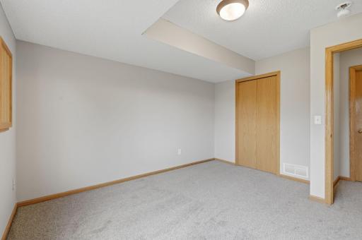 4104 Jarmann Lane, Shakopee, MN 55379