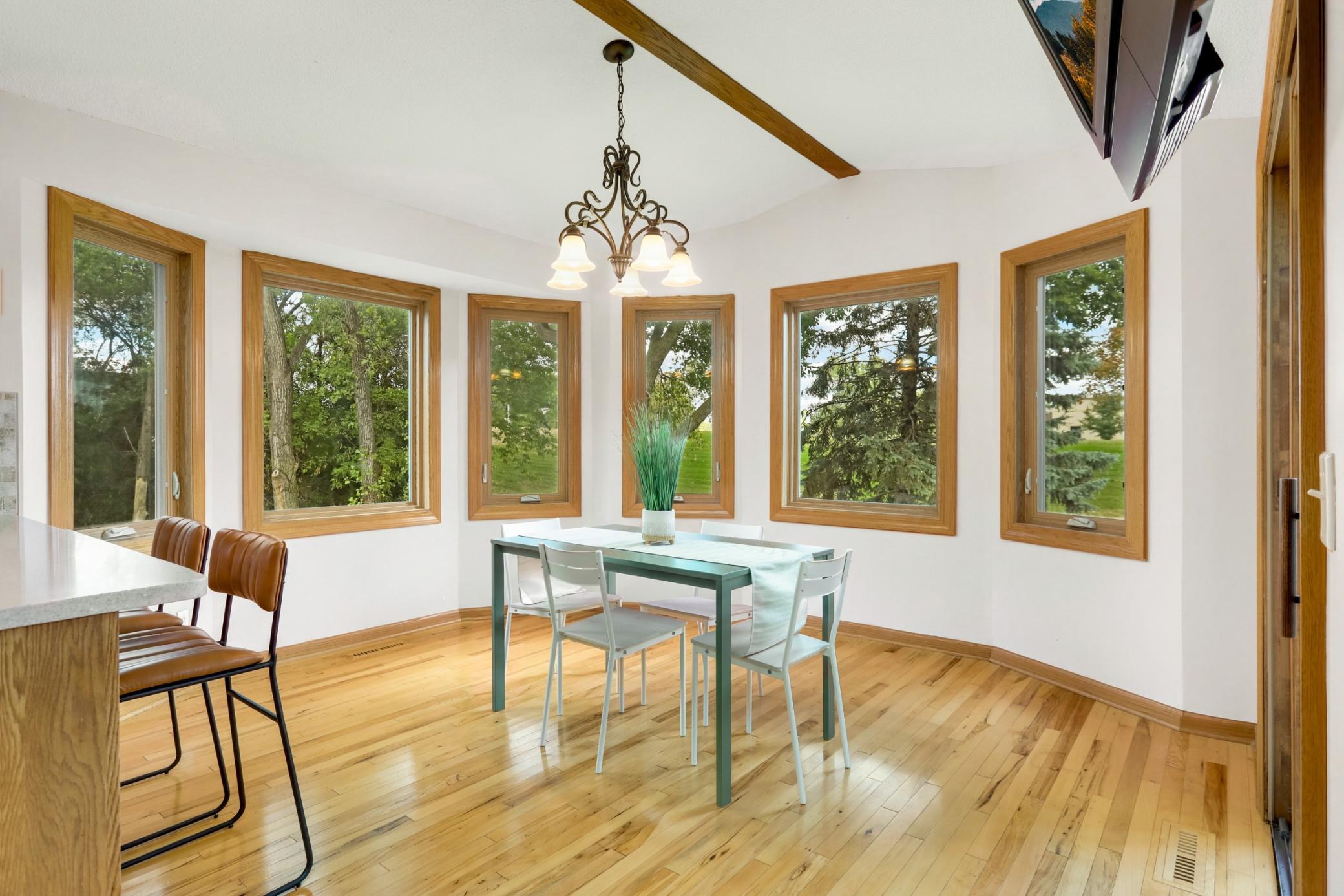 Kitch eat-in dining area with great natural light