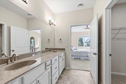 8773 Irving Boulevard N, Lake Elmo, MN 55042