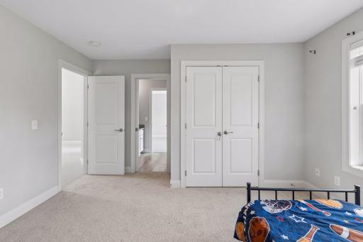 9080 Princeton Circle, Woodbury, MN 55125