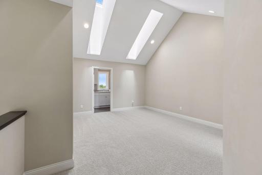 9080 Princeton Circle, Woodbury, MN 55125