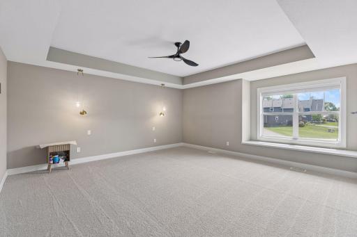 9080 Princeton Circle, Woodbury, MN 55125