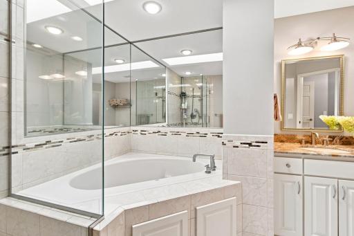 6287 Sequoia Circle, Eden Prairie, MN 55346