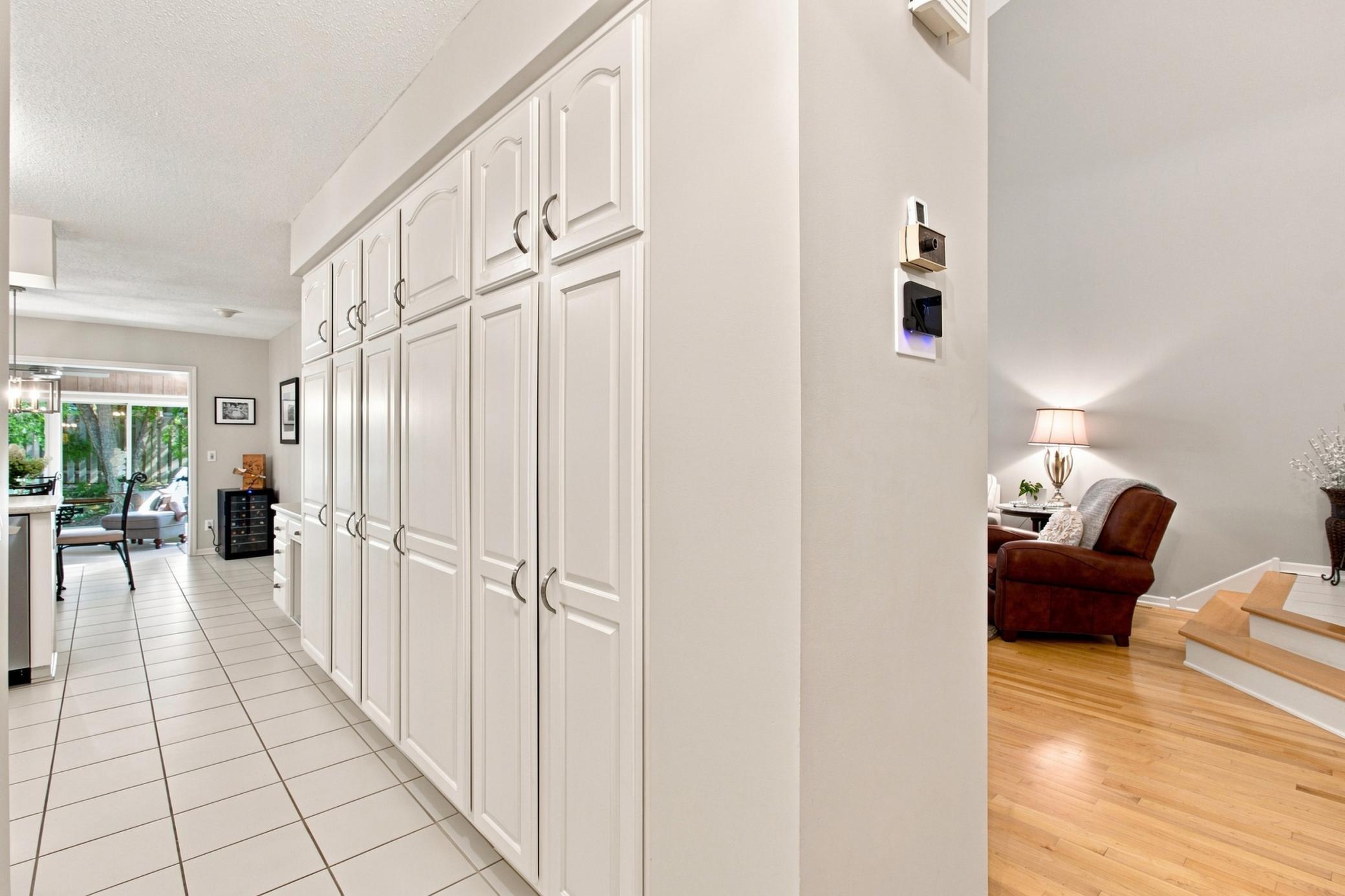6287 Sequoia Circle, Eden Prairie