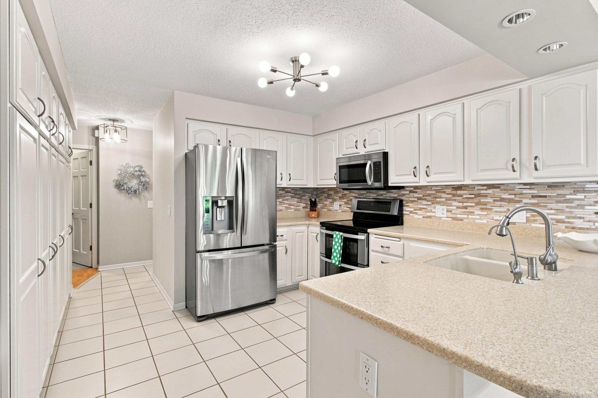 6287 Sequoia Circle, Eden Prairie