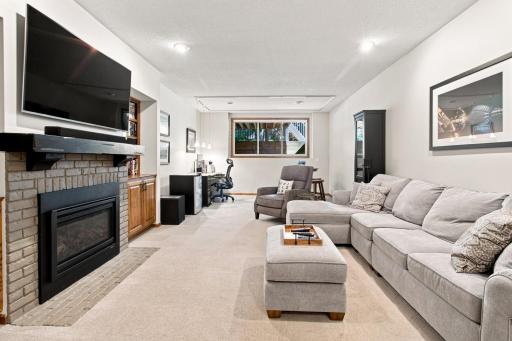 6287 Sequoia Circle, Eden Prairie, MN 55346