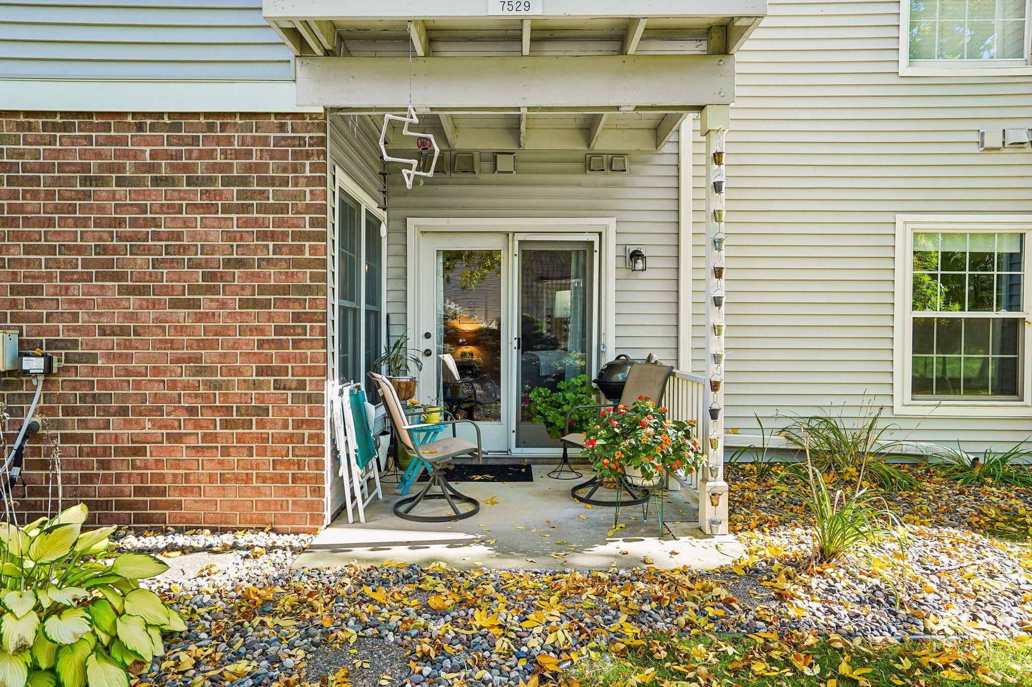 39-web-or-mls-W 110th St-S0810-039r.jpg