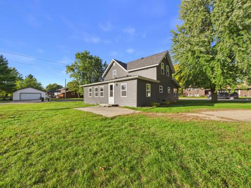 418 1st Avenue SW, Melrose, MN 56352