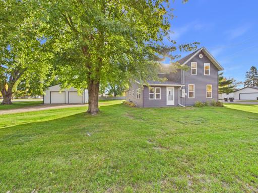 418 1st Avenue SW, Melrose, MN 56352