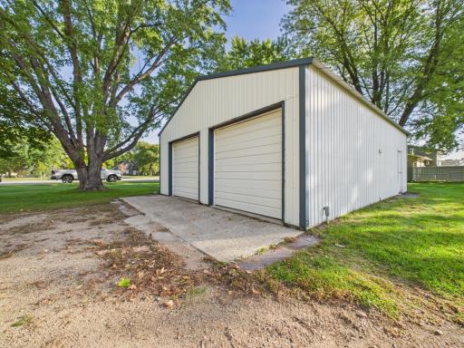 418 1st Avenue SW, Melrose, MN 56352