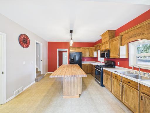 418 1st Avenue SW, Melrose, MN 56352