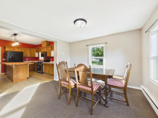 418 1st Avenue SW, Melrose, MN 56352