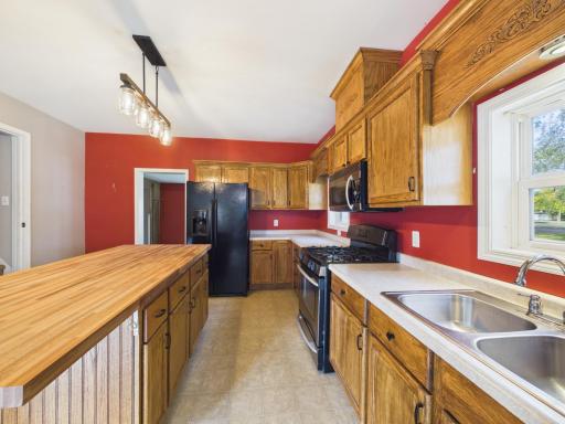 418 1st Avenue SW, Melrose, MN 56352