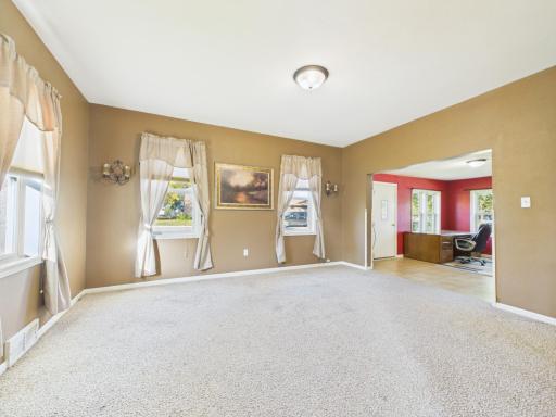418 1st Avenue SW, Melrose, MN 56352