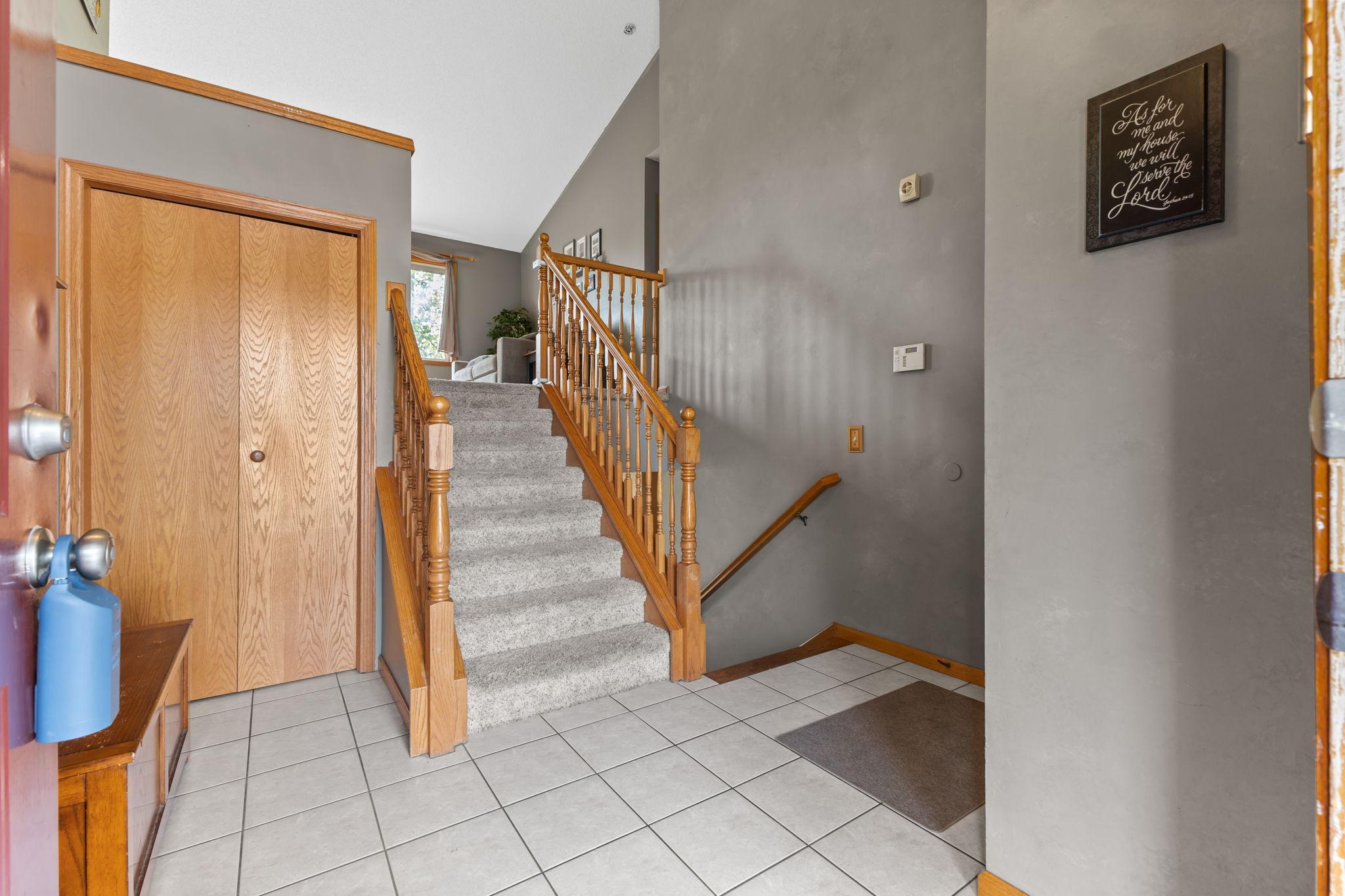 Vivid Spaces_205 Carissa Ln SW,_005.jpg
