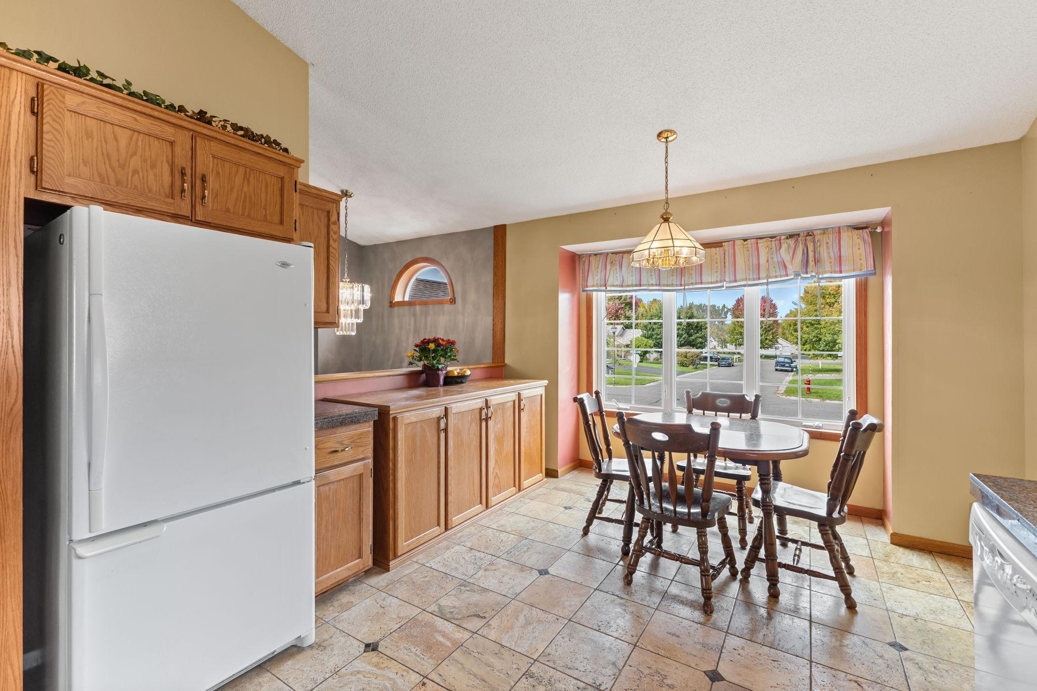 Vivid Spaces_205 Carissa Ln SW,_016.jpg