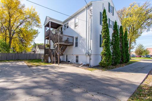 808 11th Street N, Moorhead, MN 56560