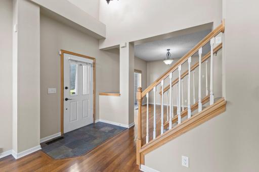 7756 Buttercup Court, Chanhassen, MN 55317