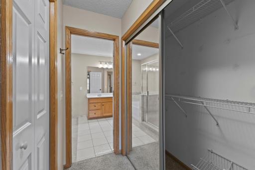 7756 Buttercup Court, Chanhassen, MN 55317