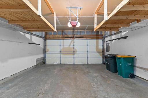 7756 Buttercup Court, Chanhassen, MN 55317