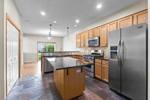 7756 Buttercup Court, Chanhassen, MN 55317