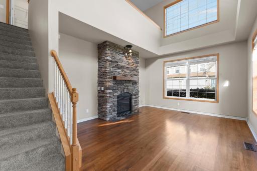 7756 Buttercup Court, Chanhassen, MN 55317