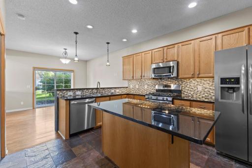 7756 Buttercup Court, Chanhassen, MN 55317