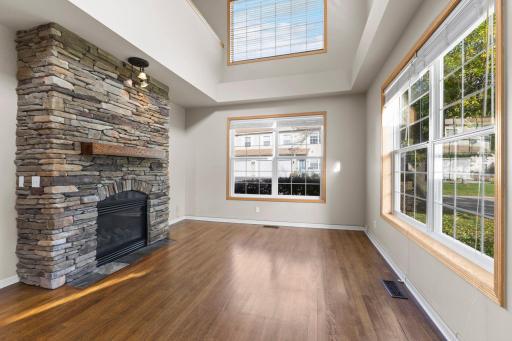 7756 Buttercup Court, Chanhassen, MN 55317