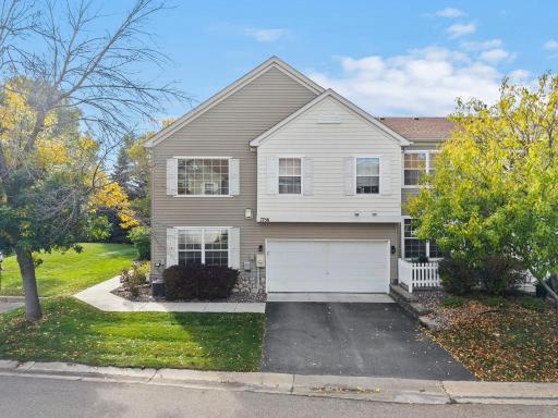 7756 Buttercup Court, Chanhassen, MN 55317