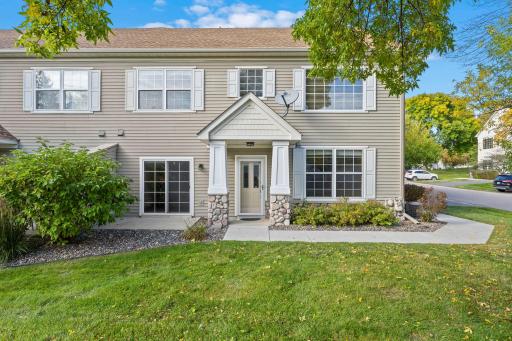 7756 Buttercup Court, Chanhassen, MN 55317