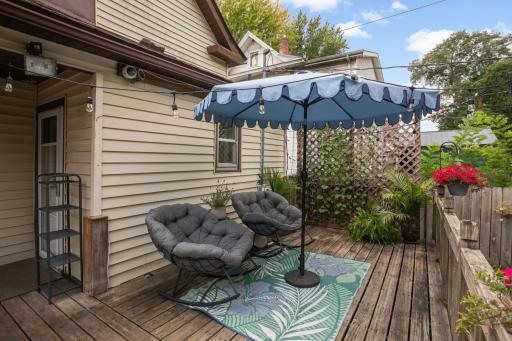 The backyard oasis just needs you and a cold beverage.