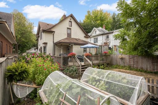 This home is charming from the front door all the way through to the backyard - FYI, the neighbor's home is in the middle of a remodel post devastating fire.