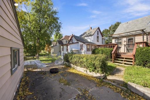 21-web-or-mls-920_Magnolia_Ave_E_Saint_Paul_MN_55106_023.jpg