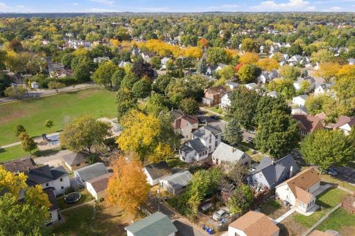 25-web-or-mls-920_Magnolia_Ave_E_Saint_Paul_MN_55106_003.jpg