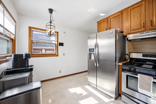 11-web-or-mls-920_Magnolia_Ave_E_Saint_Paul_MN_55106_013.png