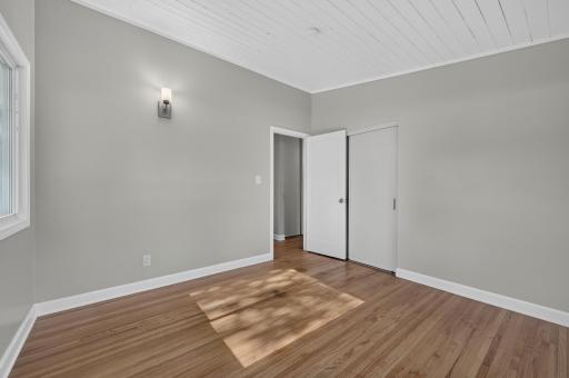 2999 Asbury Street, Roseville, MN 55113