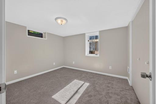 2999 Asbury Street, Roseville, MN 55113