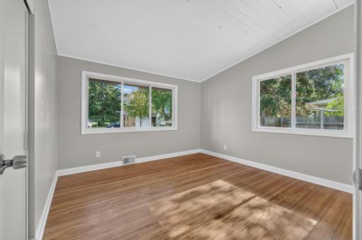2999 Asbury Street, Roseville, MN 55113