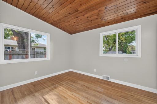 2999 Asbury Street, Roseville, MN 55113