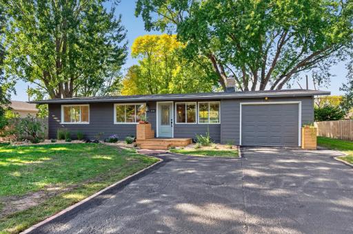 2999 Asbury Street, Roseville, MN 55113