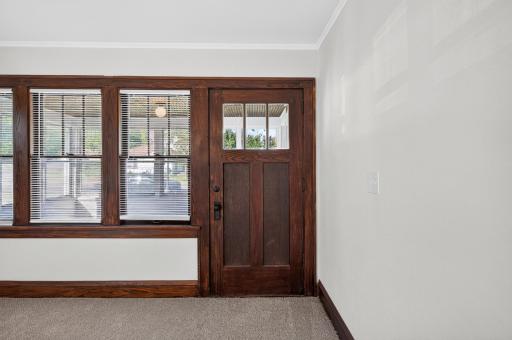 1190 Magnolia Avenue E, Saint Paul, MN 55106