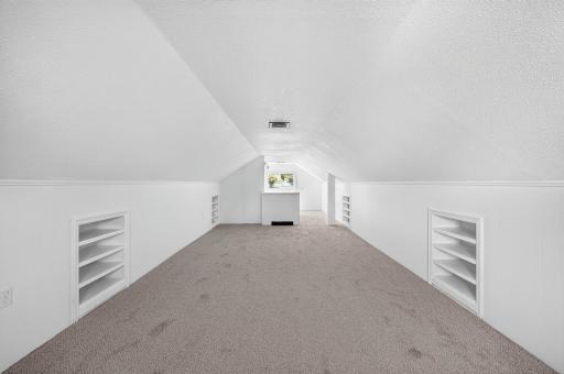 1190 Magnolia Avenue E, Saint Paul, MN 55106