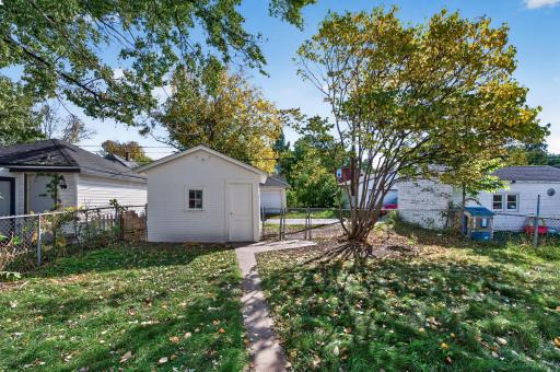 1190 Magnolia Avenue E, Saint Paul, MN 55106