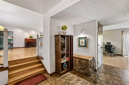 2825 Norwood Lane N, Plymouth, MN 55441