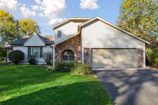 2825 Norwood Lane North - Spacecrafting - 0003.jpg