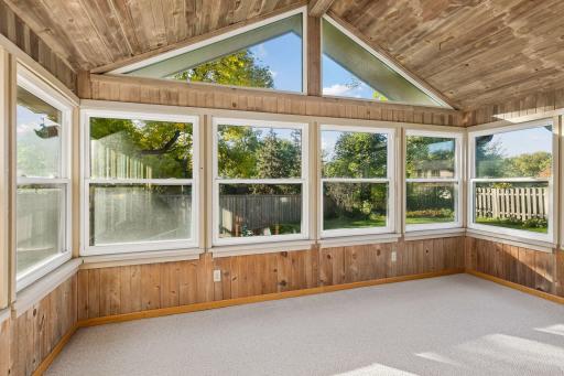2825 Norwood Lane N, Plymouth, MN 55441