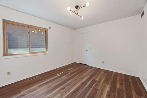 5347 Emerald Way, Apple Valley, MN 55124
