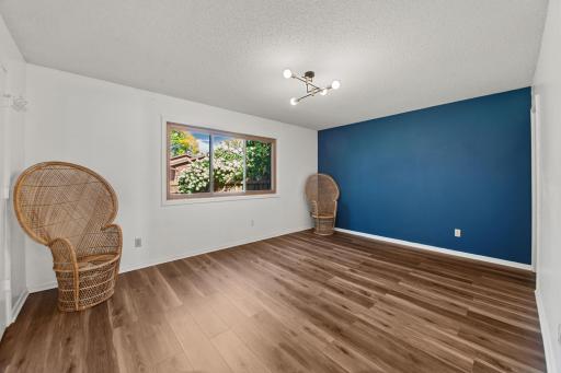 5347 Emerald Way, Apple Valley, MN 55124