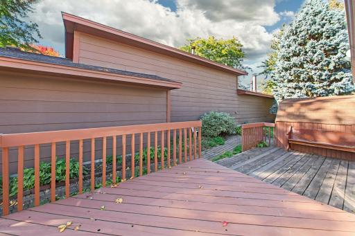 5347 Emerald Way, Apple Valley, MN 55124