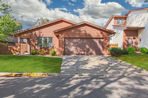 5347 Emerald Way, Apple Valley, MN 55124